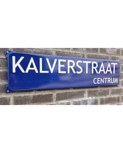 Traditioneel Nederlands emaille straatnaambord met oren