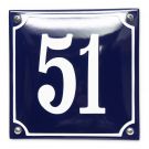 Huisnummer gebold met kader (blauw/wit)